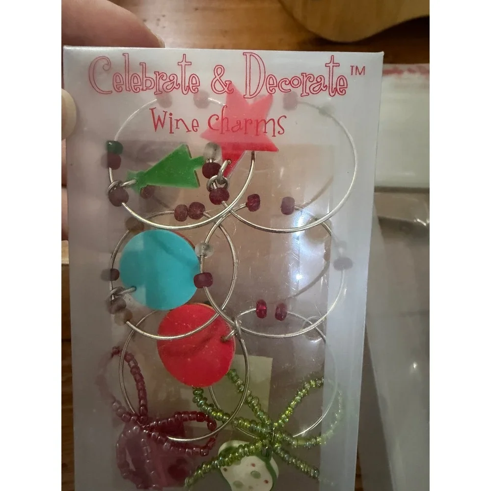 Celebrate &‎ Decorate Cheese Cutter and Russ Holiday Wine Charms Set